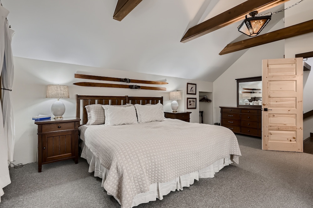 House, Multiple Bedrooms