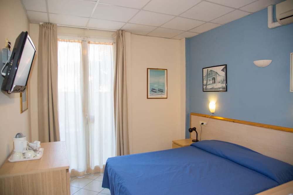 Triple Room (2 pax) photo 2