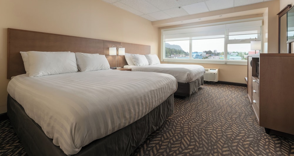 Standard Room, 2 Queen Beds, Pets Allowed - Photo 1