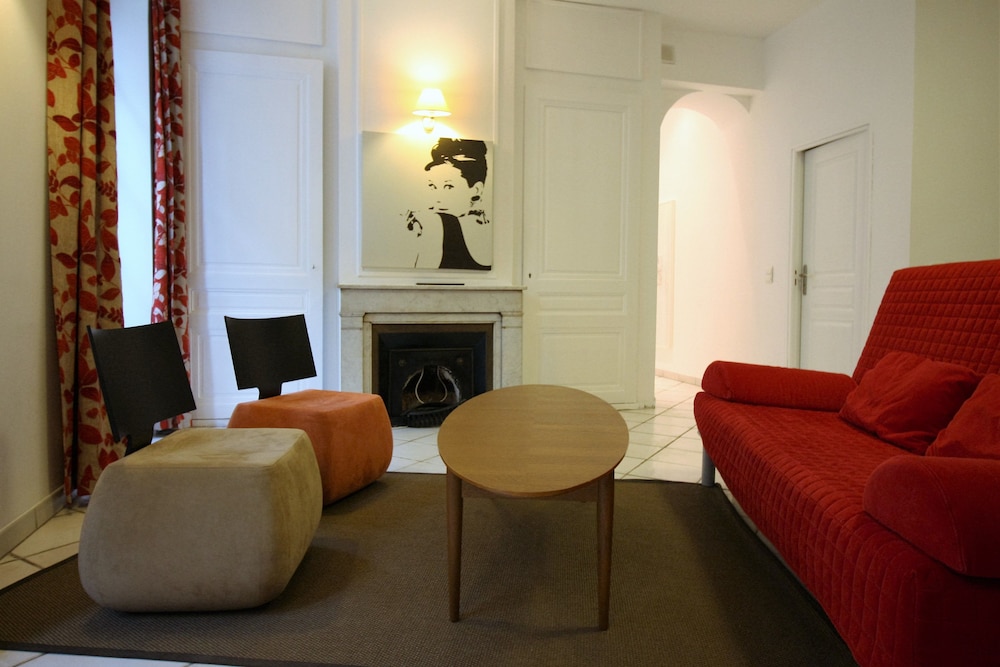 Family Apartment, 2 Bedrooms, Non Smoking, Kitchen - Photo 13