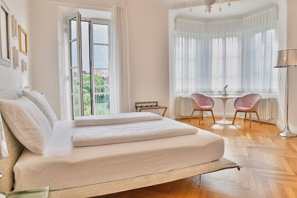 Comfort Apartment, 3 Bedrooms, Balcony, City View