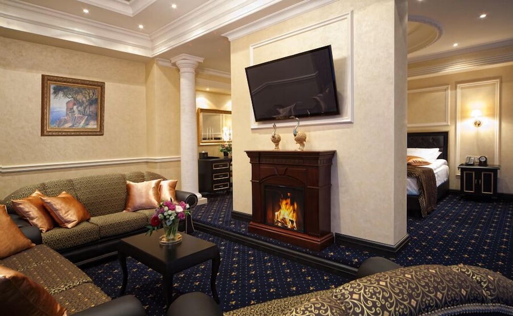 Royal Suite photo 1