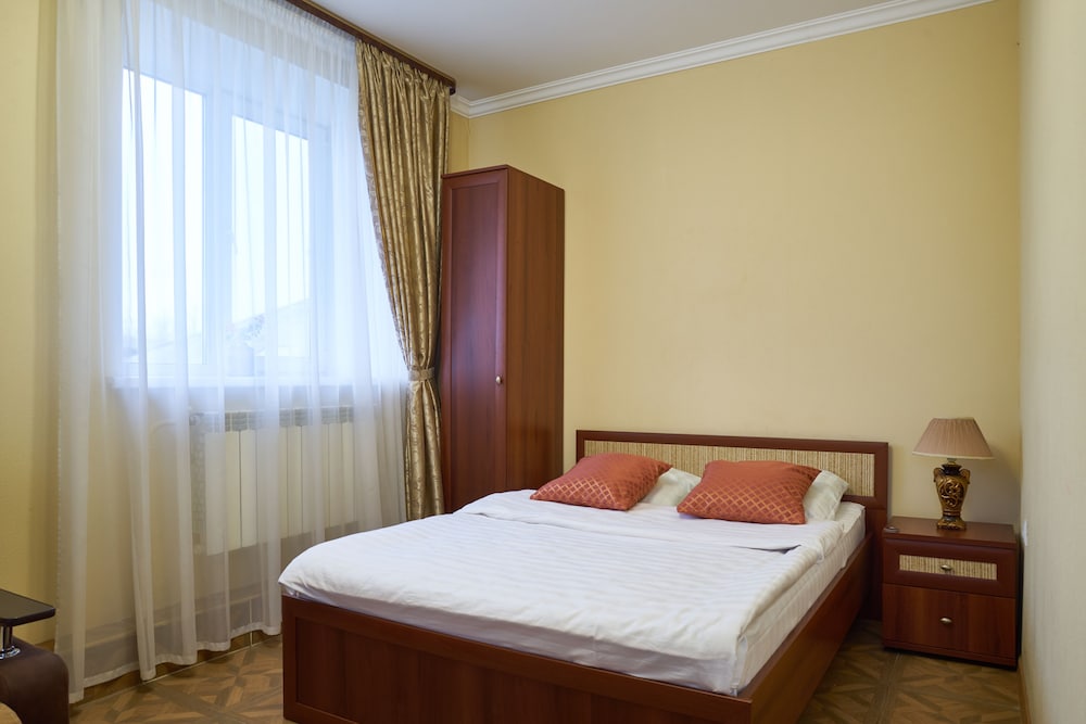 Standard Triple Room photo 3