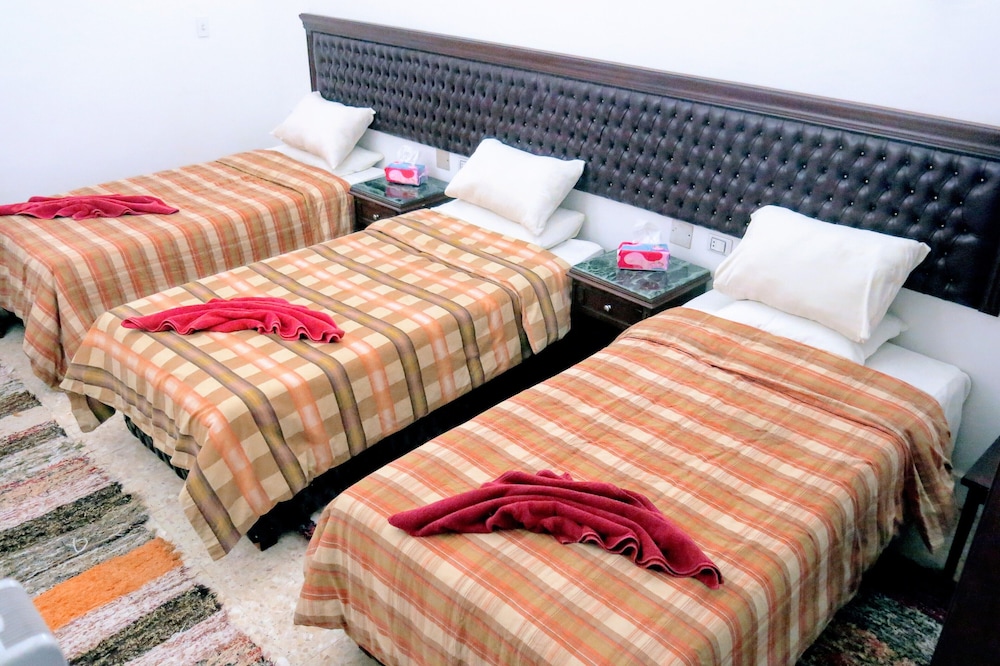 Standard Triple Room, 3 Twin Beds, Private Bathroom photo 1