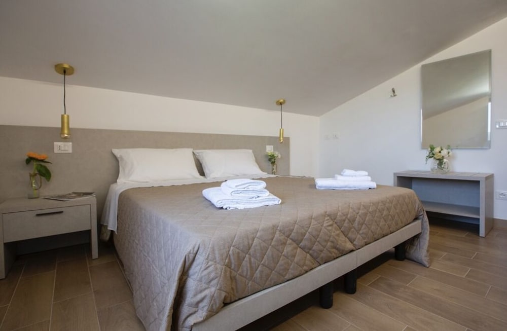 Classic Double or Twin Room, Hill View photo 1