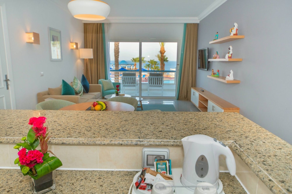 Premium Suite, 1 Bedroom, Garden View - Photo 5
