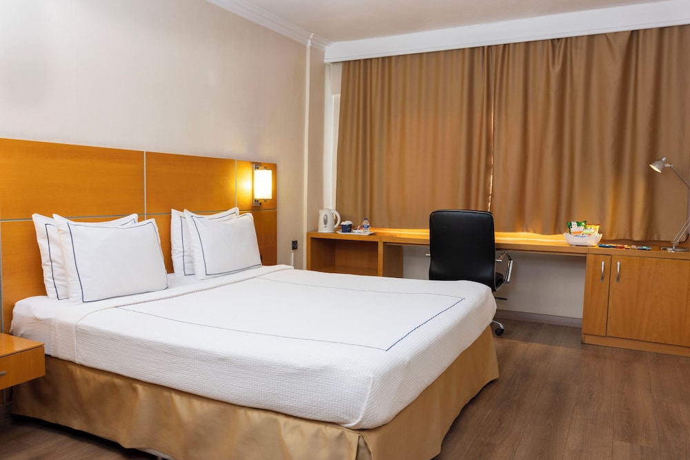 Superior Room, Multiple Beds photo 3