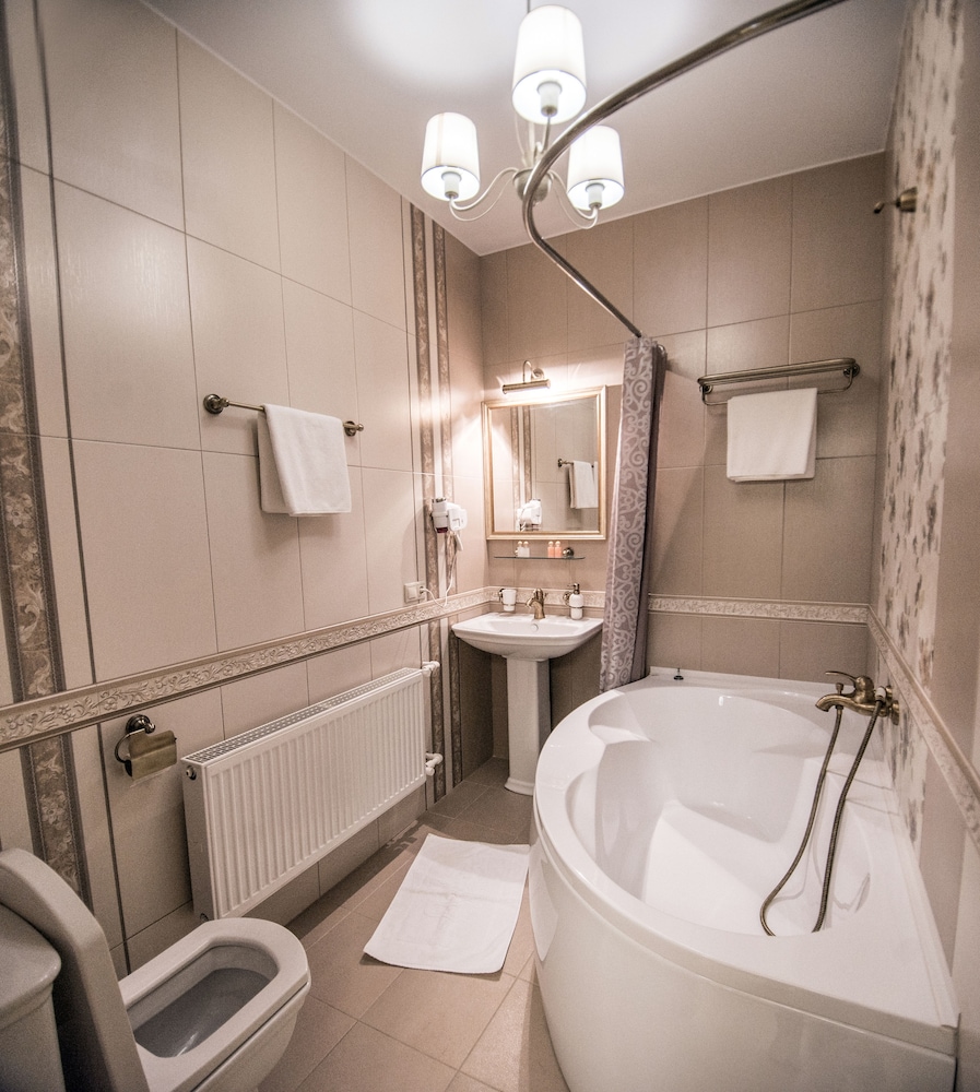 Exclusive Suite, 1 Queen Bed, Non Smoking photo 3