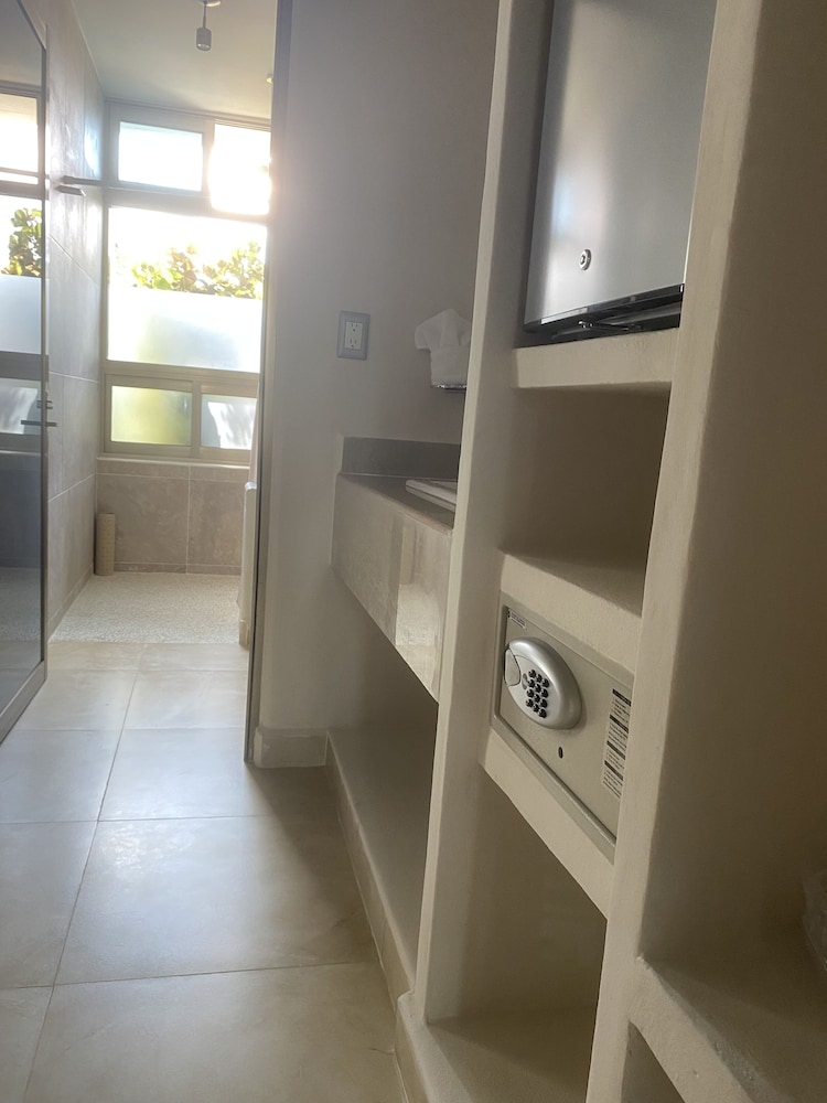 Standard Room - Photo 8