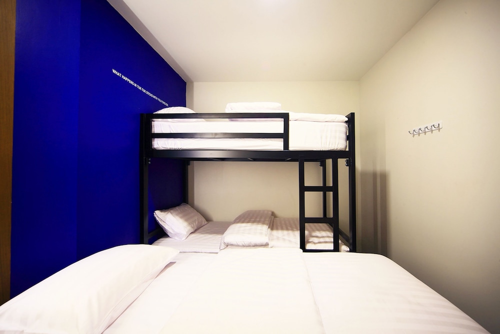 Triple Room with Shared Bathroom photo 1