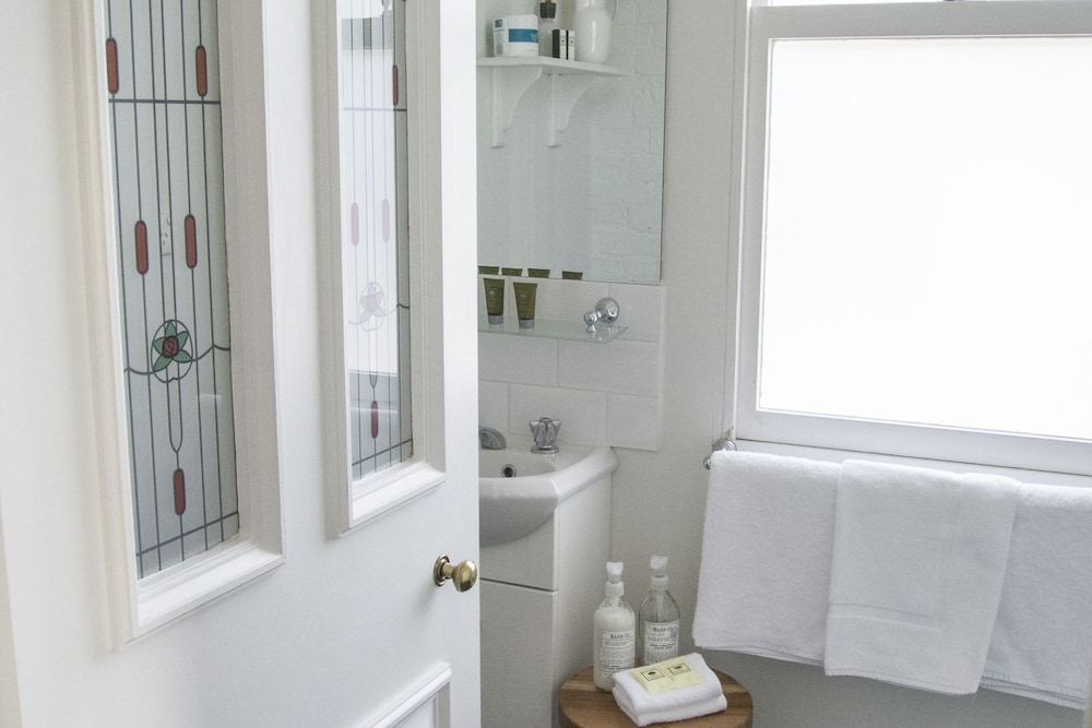 William Henty Suite photo 2