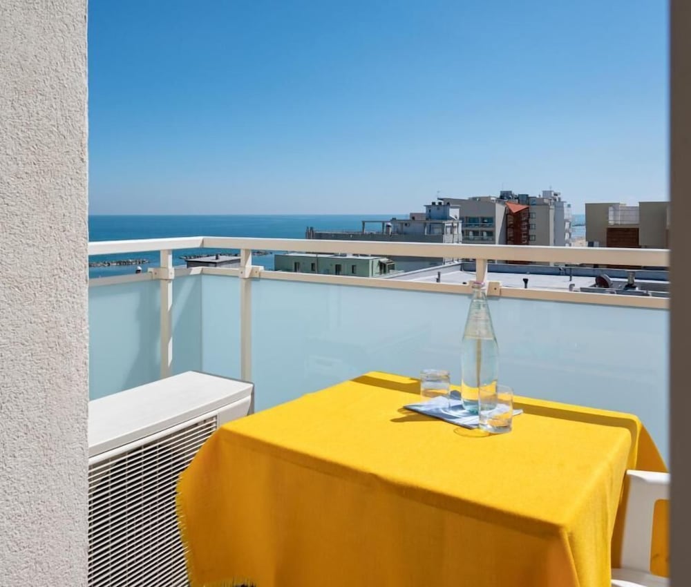Comfort Double or Twin Room, Sea View photo 3