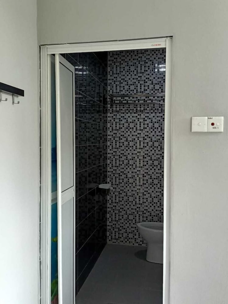 Deluxe Quadruple Room - Photo 3