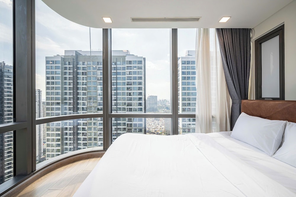 Luxury Apartment, 2 Bedrooms, 2 Bathrooms, City View