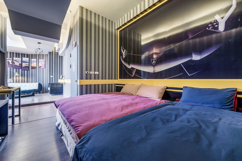 Triple Room, Bathtub - Photo 1