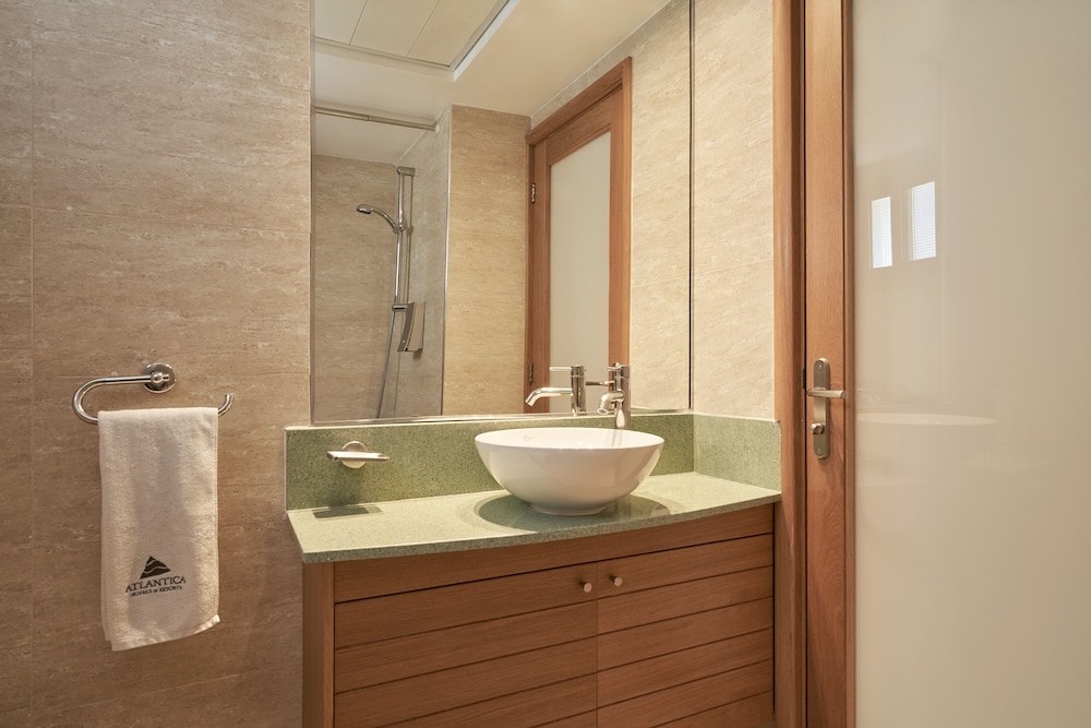 Twin / Double Room Inland View - Photo 2