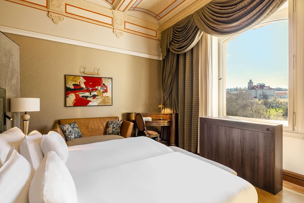 Junior Suite (Extra Bed 3 adults) - Photo 1