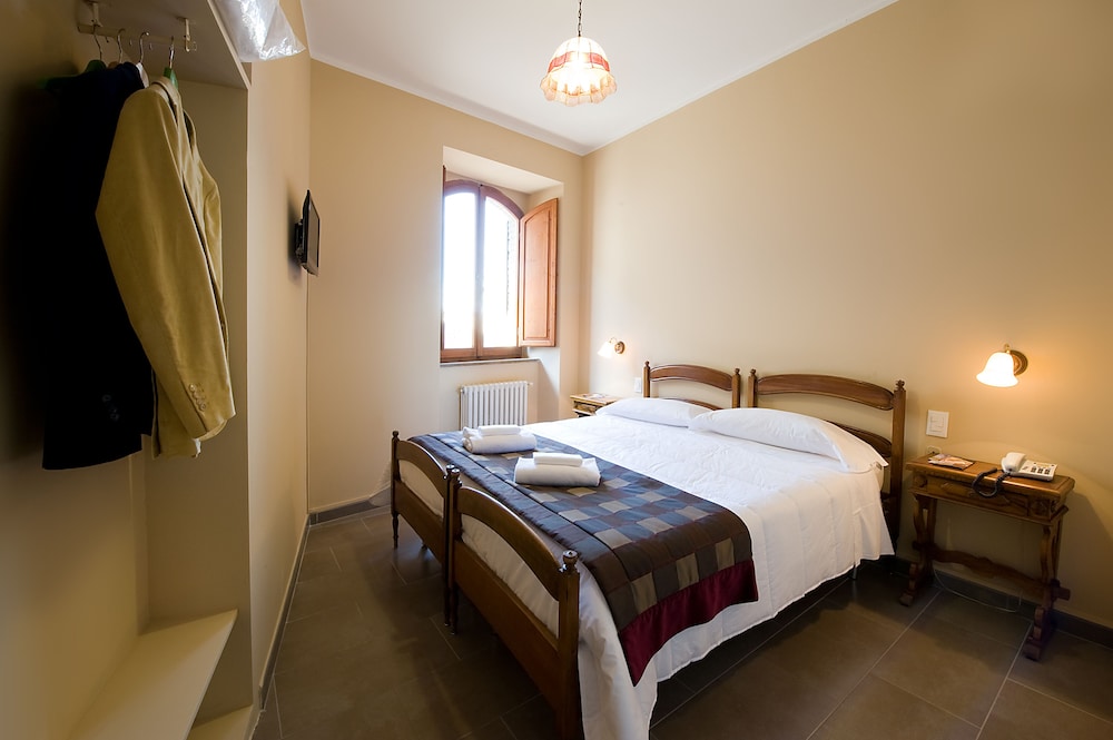 Classic Double Room - Photo 2