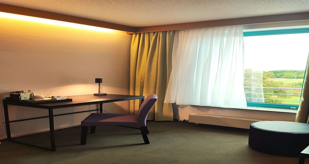 Superior Room, 1 King Bed (with Sofabed) - Photo 2