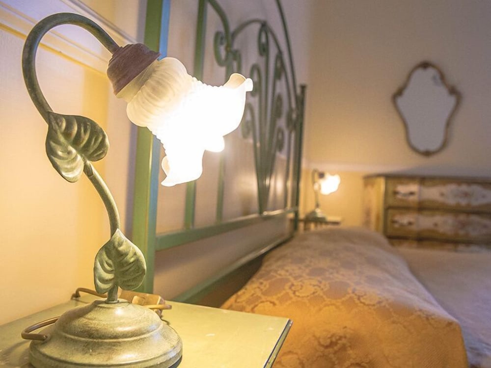 Double or Twin Room with Extra Bed and City View (Veneziana) photo 2