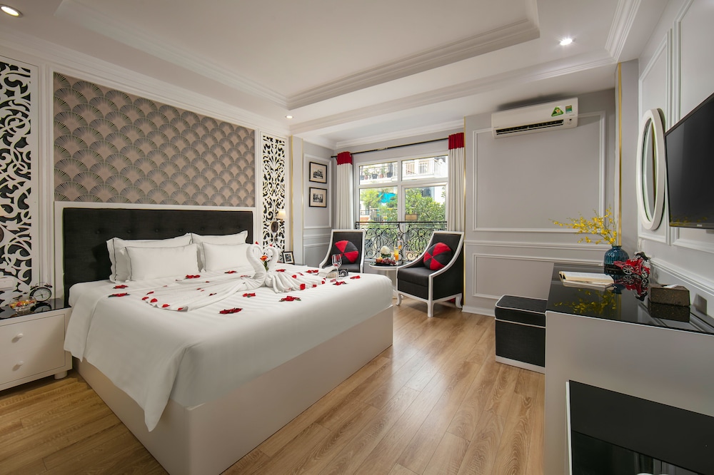 Junior Double Room, City View photo 1