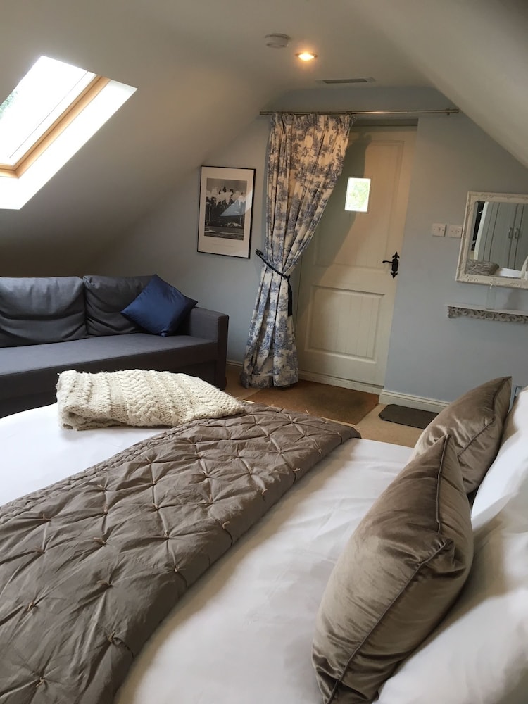 Deluxe Loft, 1 King Bed photo 3