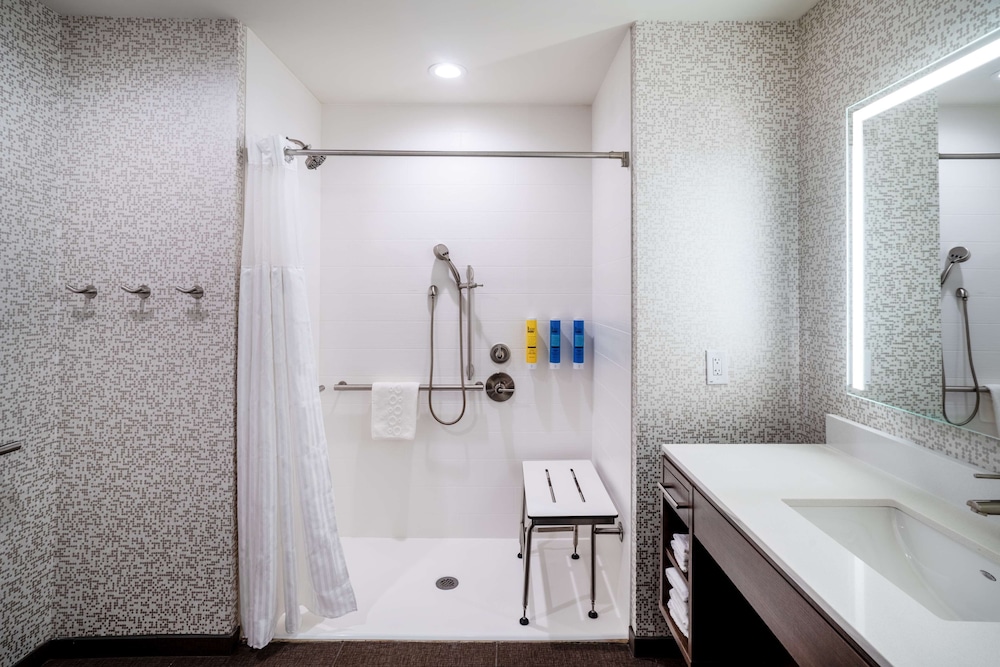 Studio, 2 Queen Beds, Accessible, Bathtub (Mobility & Hearing) - Photo 4