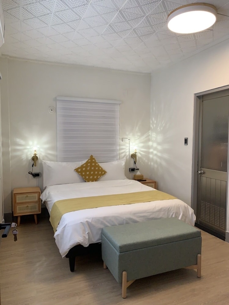 Standard Double Room, Non Smoking, Ensuite - Photo 12