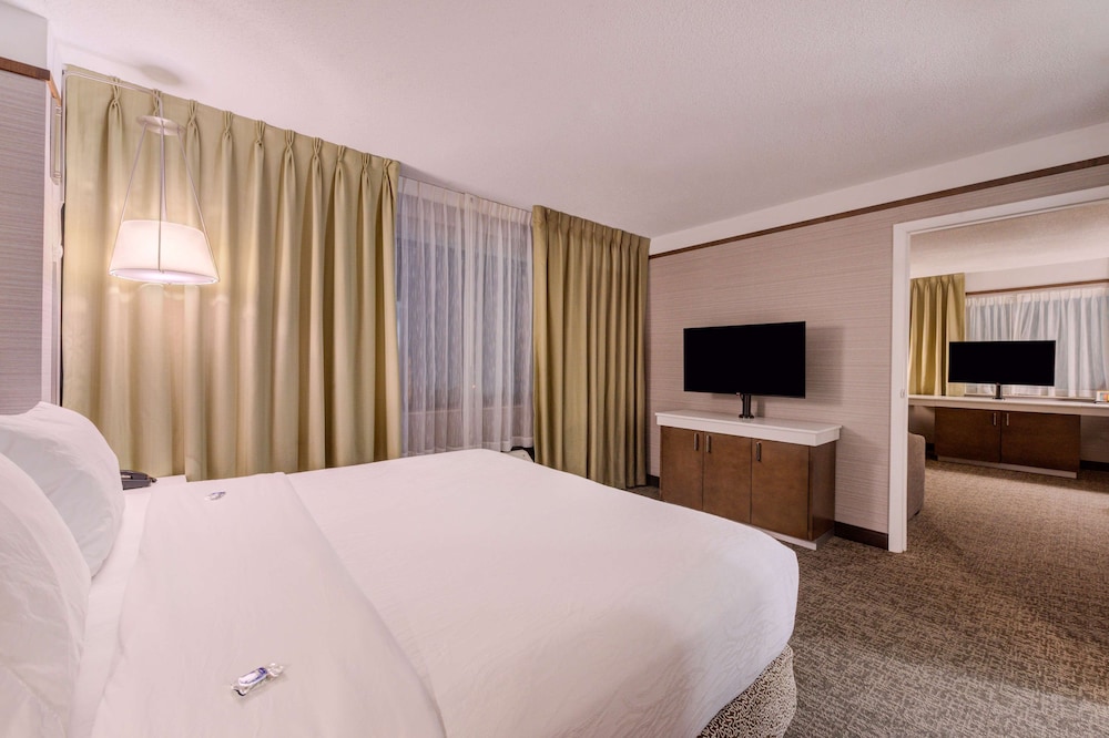 Executive Suite, 1 King Bed - Photo 2