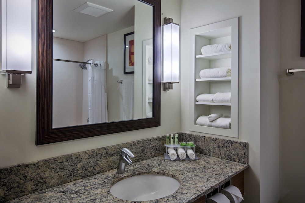 Suite, Multiple Beds photo 3