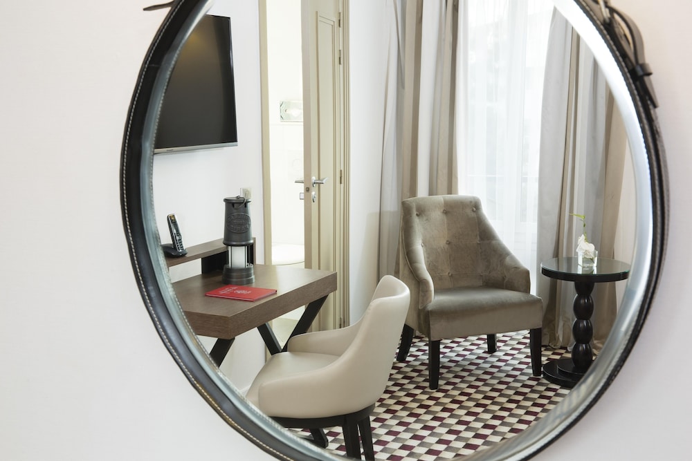 Executive Room, 1 King Bed (Spa access)