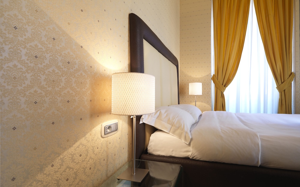 Classic Double Room - Photo 7