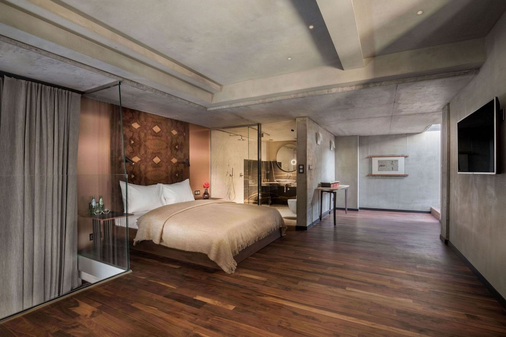 Presidential Suite photo 1