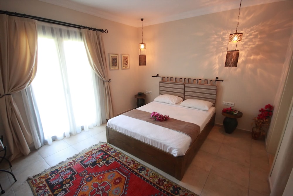Standard Double or Twin Room - Photo 5