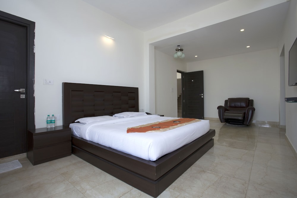 Villa photo 1