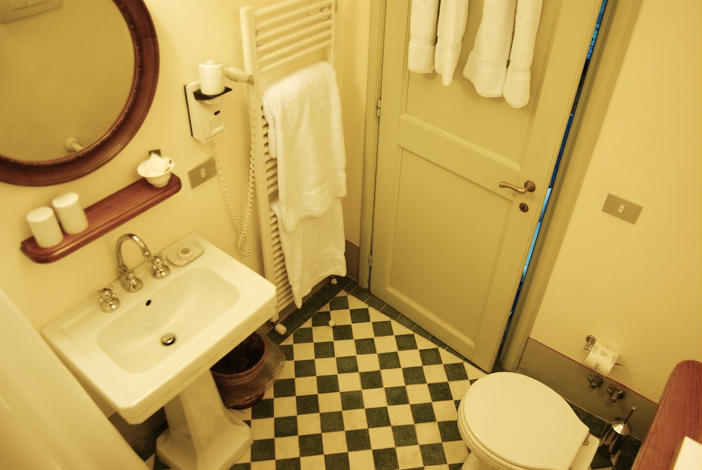 Classic Double Room - Photo 6