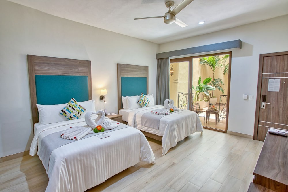 Quadruple Room, Ensuite, Courtyard View (Habitacion Patio) photo 2