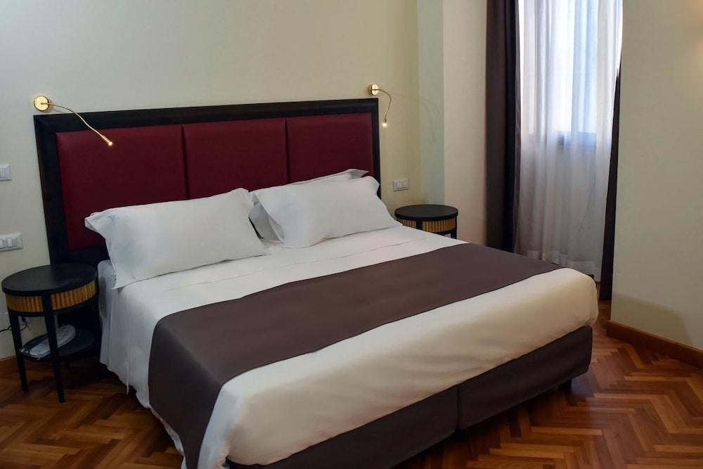 Double or Twin Room - Photo 1