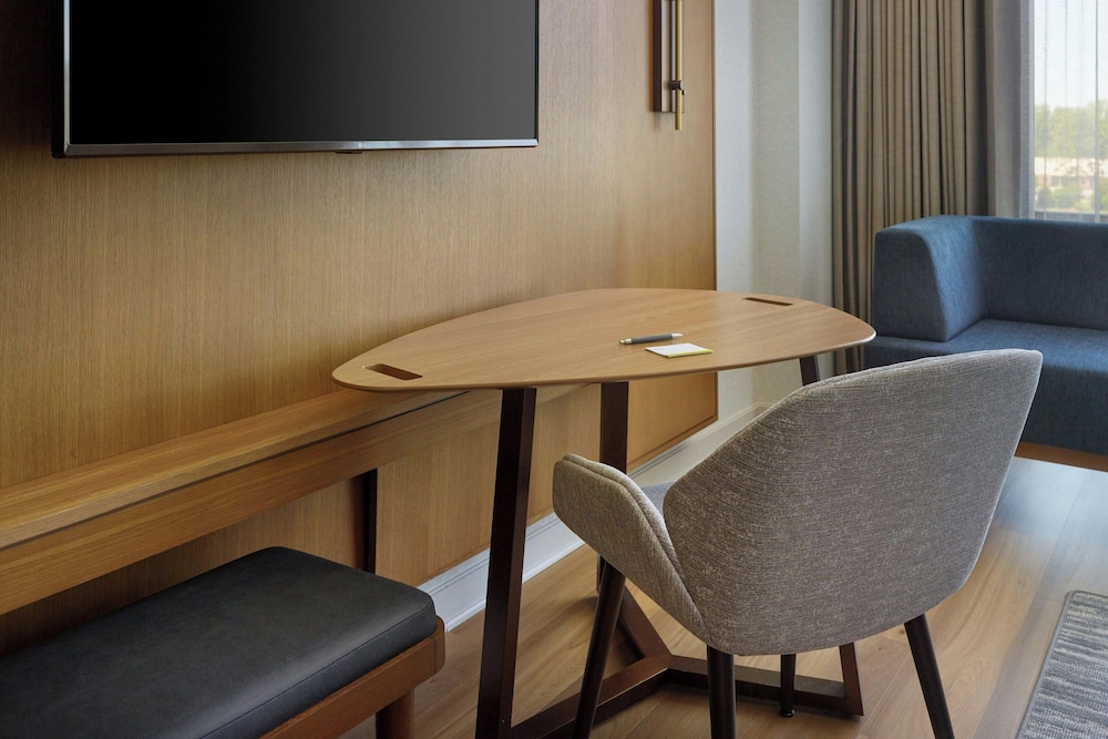 Traditional Room, 2 Double Beds (Mobility/Hearing Access, Roll-In Shwr) - Photo 2