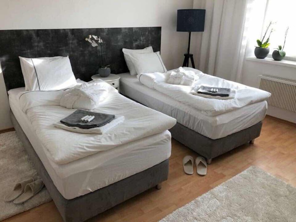 Executive Suite, 1 Bedroom, Kitchen, Garden View photo 1