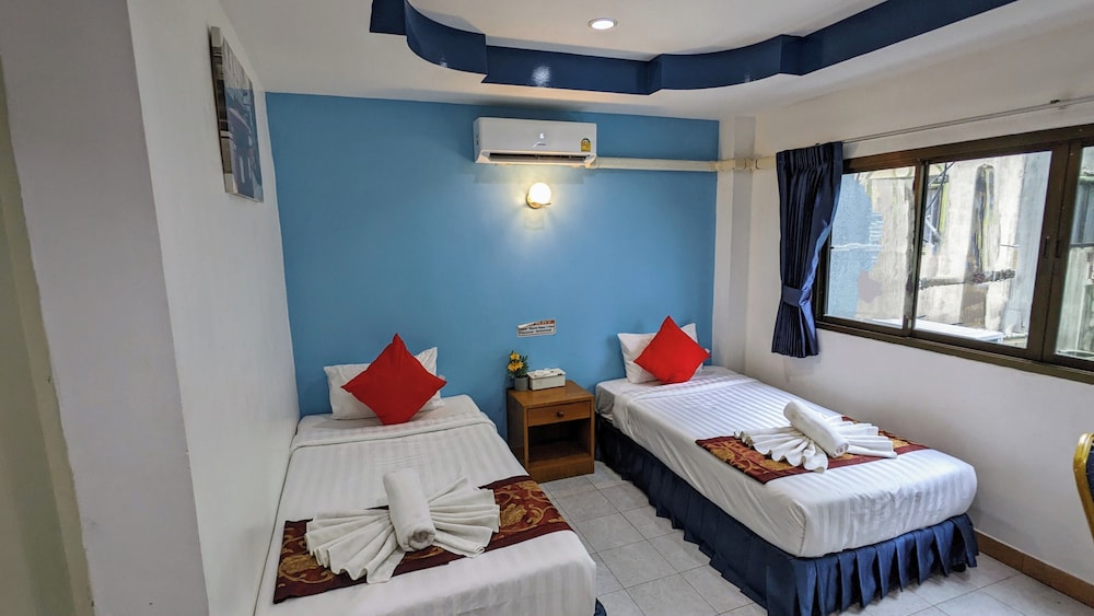 Standard Double or Twin Room - Photo 4