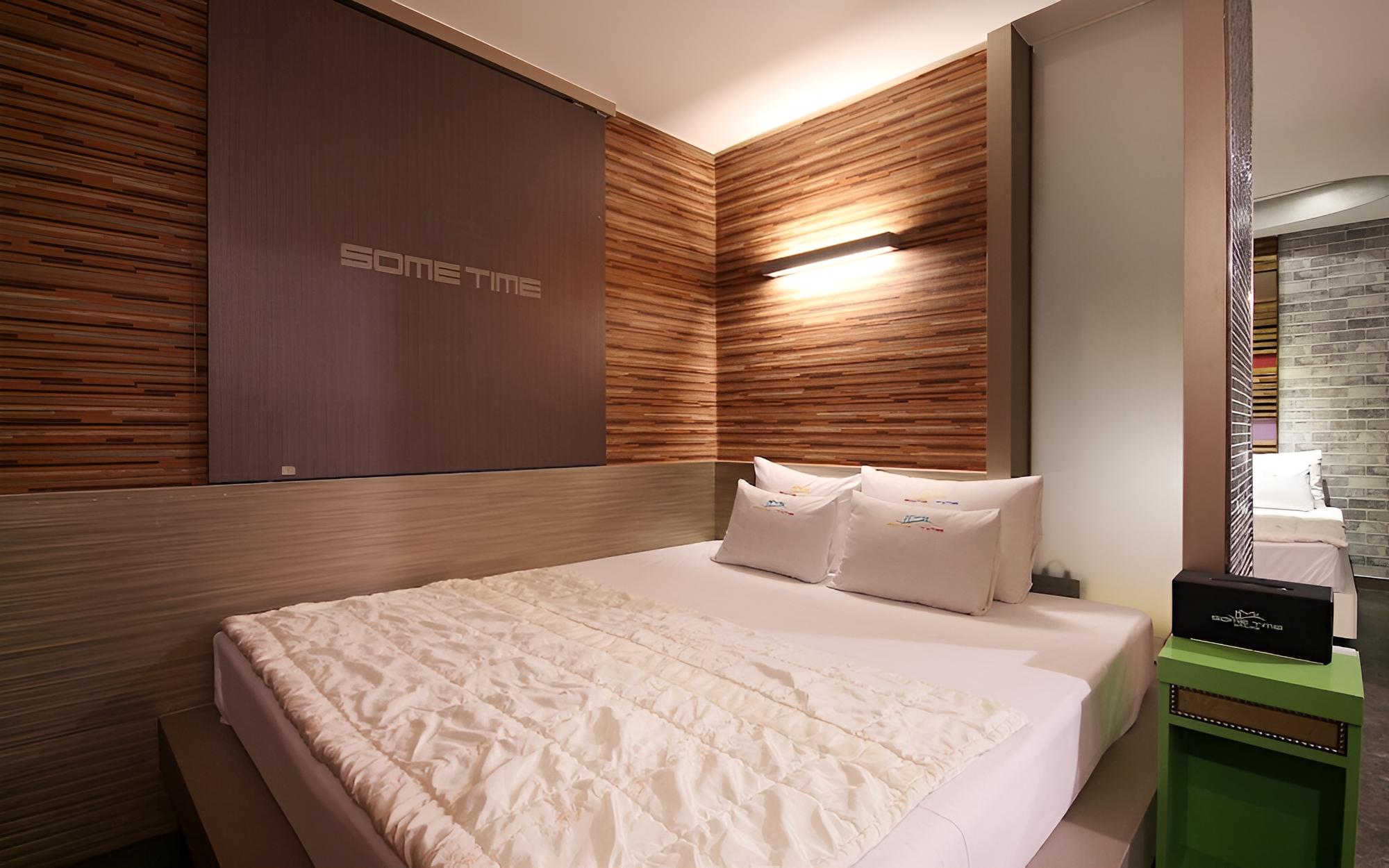 Room (Grand Terrace Room(Netflix Bathtub) () - Photo 3