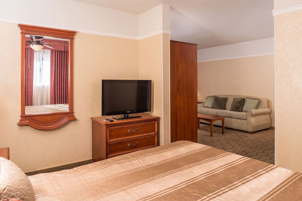 Executive King Suite photo 2