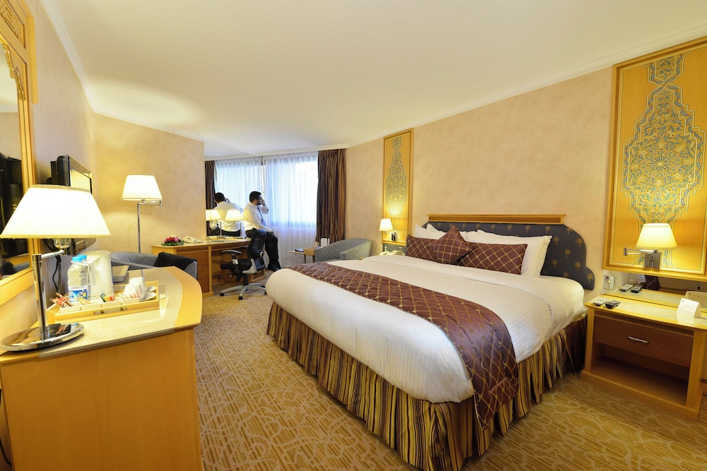 Suite, 1 Bedroom - Photo 6