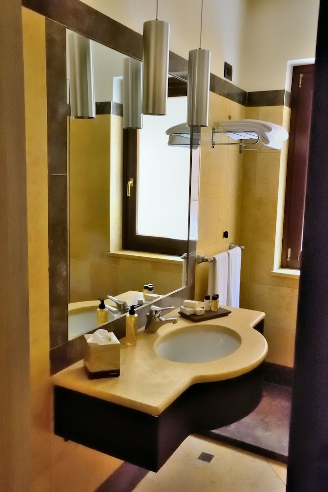Superior Double or Twin Beds - Photo 4