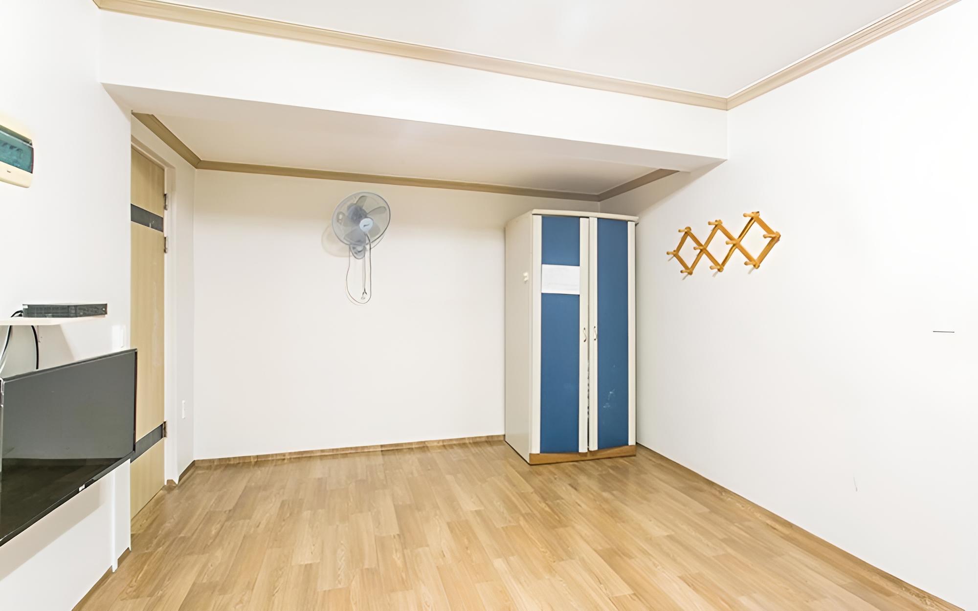 Room (Room 202) photo 3