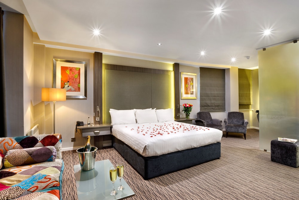 Suite, 1 King Bed, Non Smoking