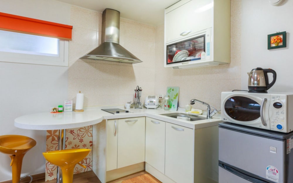 Room (Orange Gold (Whirlpool Spa))