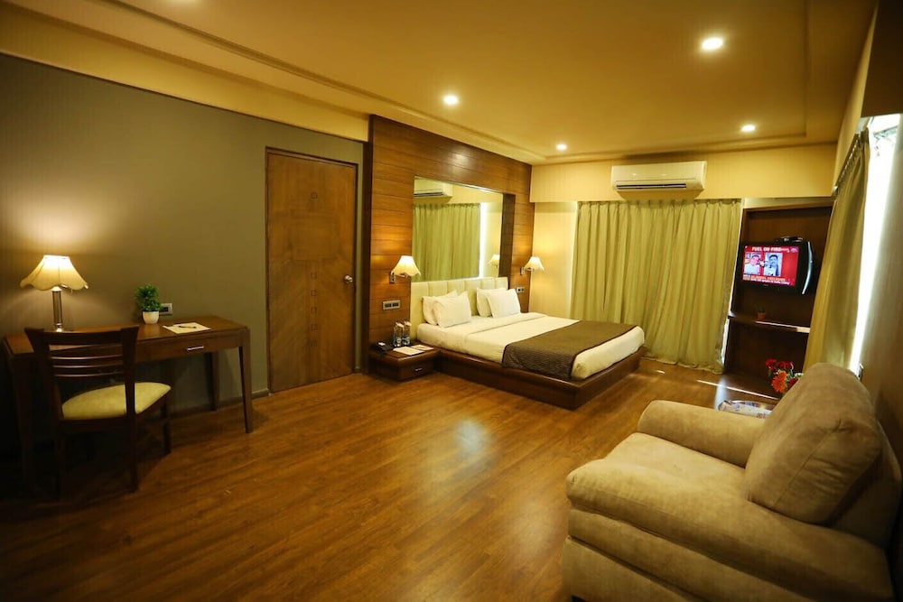 Pelican Suite - Photo 1