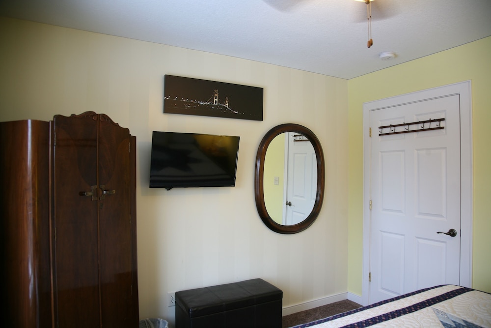 Comfort Room, Non Smoking, Valley View photo 3